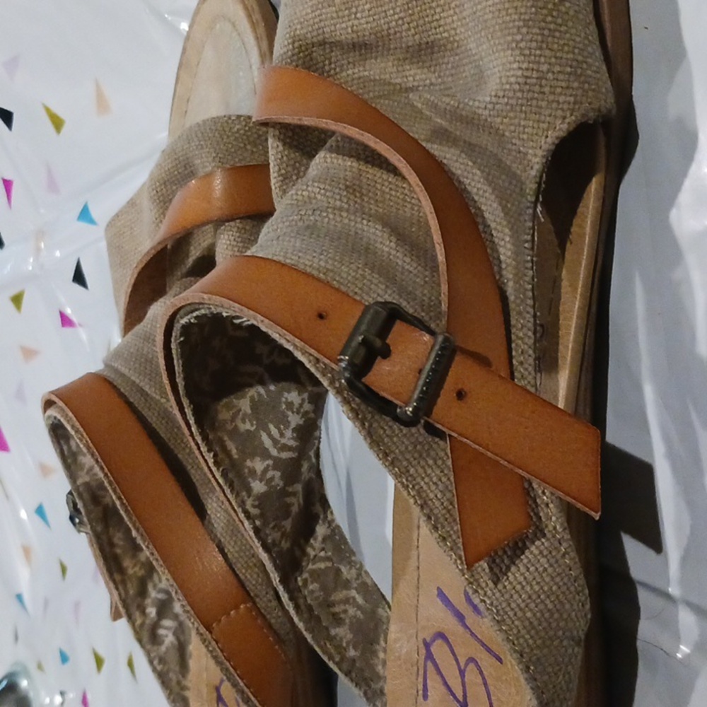 Sandals - Picture 5 of 7